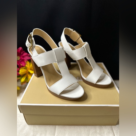 New Michael Kors Becker T Strap Leather Rare Optic White Block Heel 9.5M w/Box - Picture 5 of 16